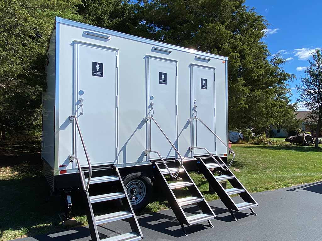 Deluxe Portable Restroom